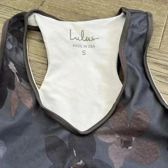 LULUS | Amp it Up Grey Floral Print Low Impact Scoop Neck Sports Bra - Picture 4 of 11